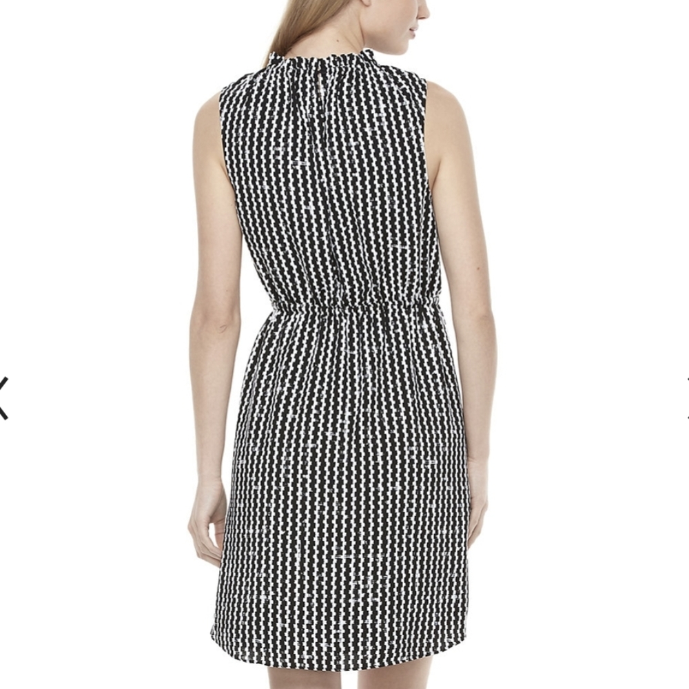 Drawstring dress - Picture 2 of 7